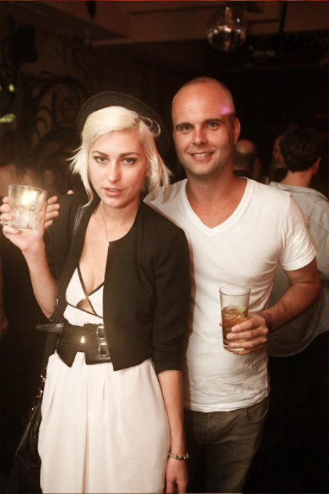 Heckler_XmasParty2010_01.jpg