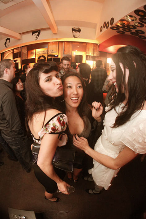 Heckler_XmasParty2010_04.jpg