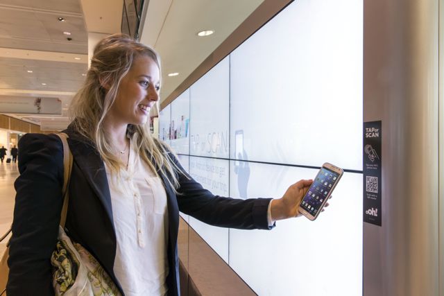 googleplay_ Sydney Qantas Airport_24062013-4 2.jpg