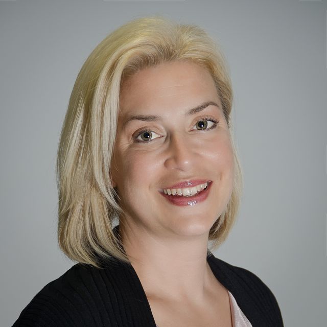 Roxanne Salton (Large) - 2.jpg