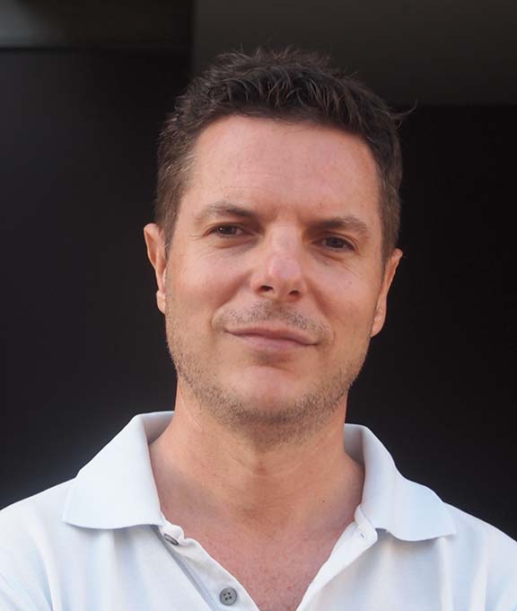 Simon-2013-web.jpg