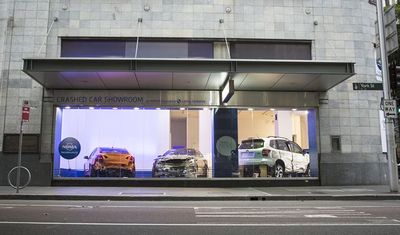 Crashed Car Showroom Outside 2-thumb-400x235-146374.jpg