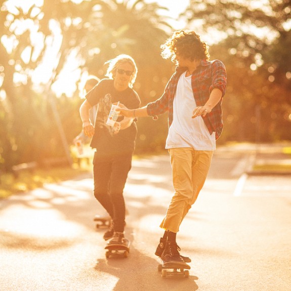 68931_Skaters.jpg