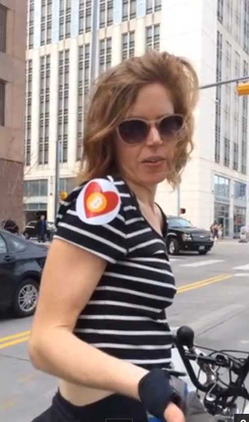 BITCOIN-GIRL.jpg