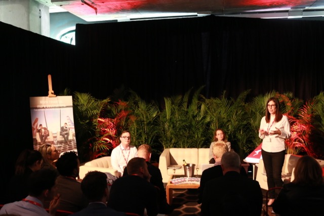 Qantas stand (1).jpg