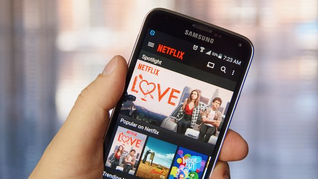 Netflix-Smartphone (1).jpg