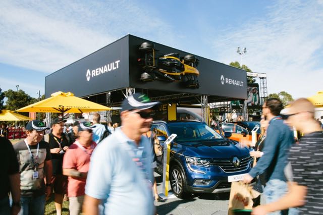 Renault_vr (1).jpg