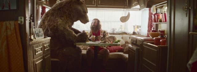 BUDGET_BEAR_CARAVAN.jpg