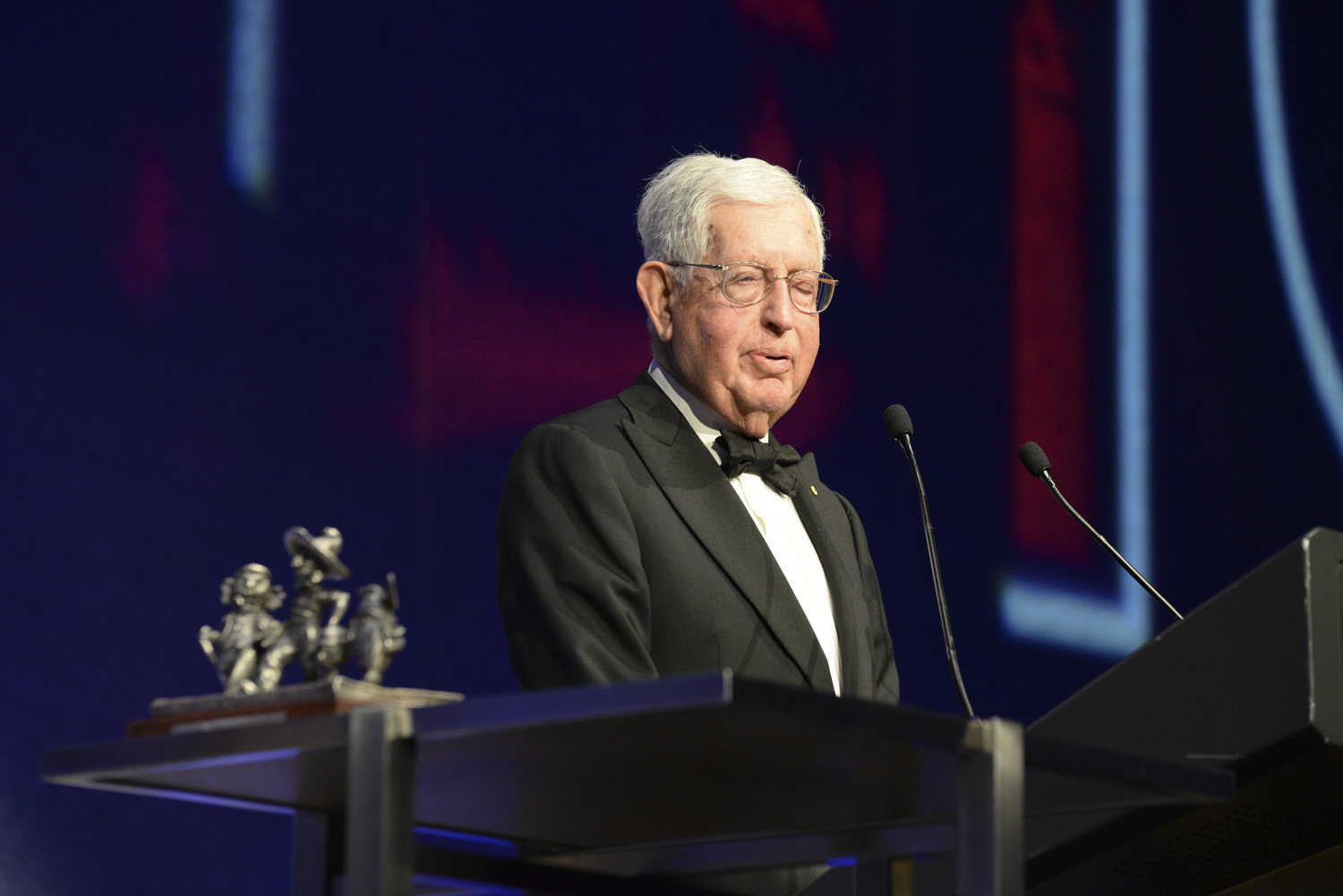 Advertising legend Peter Clemenger AO wins prestigious 2019 Melbourne Achiever Award