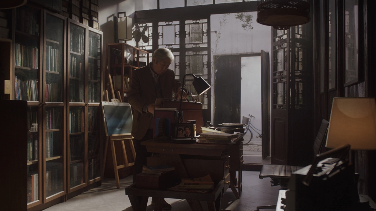 Director Bruce Hunt shoots new campaign for Standard Chartered Bank via TBWA Singapore