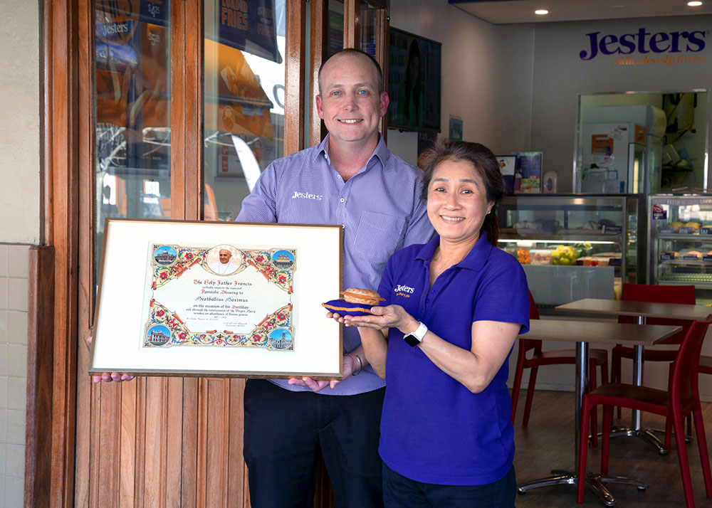 Jesters pie receives Apostolic Blessing from Pope Francis in new campaign via Meerkats, Perth