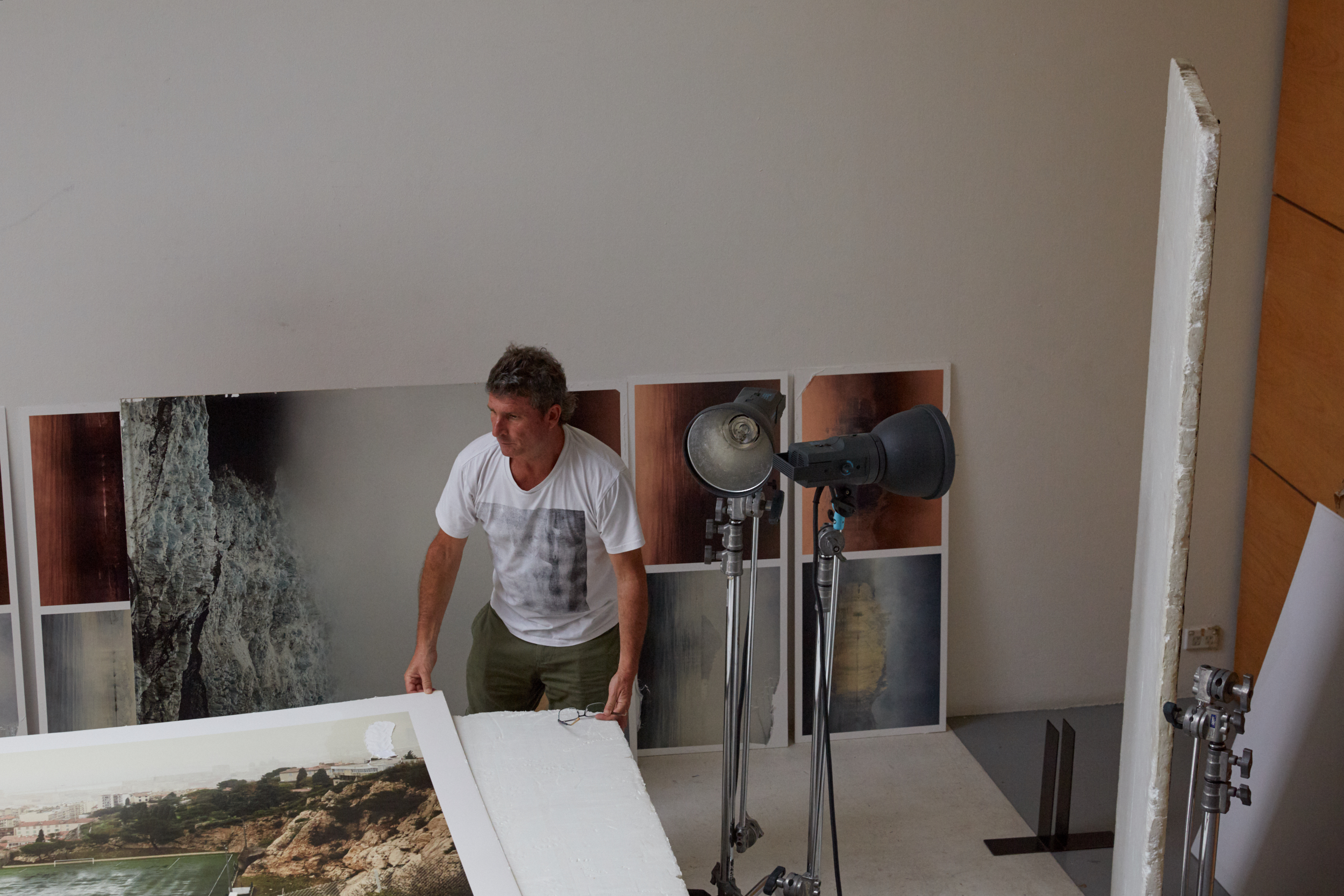This Thursday’s ‘Thicker Than Blood’ Auction in Paddington in support of photographer Simon Harsent filling up fast