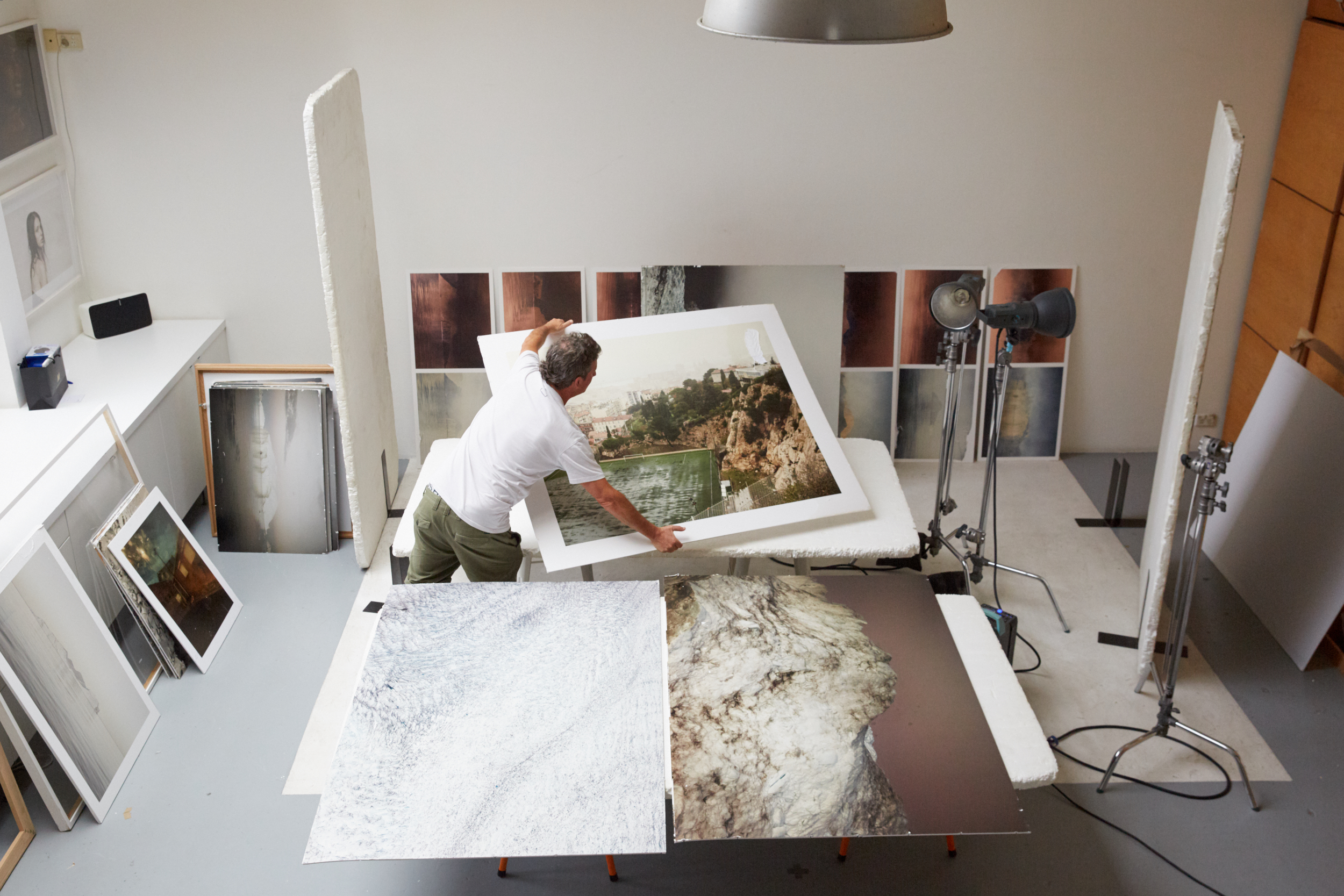 This Thursday’s ‘Thicker Than Blood’ Auction in Paddington in support of photographer Simon Harsent filling up fast