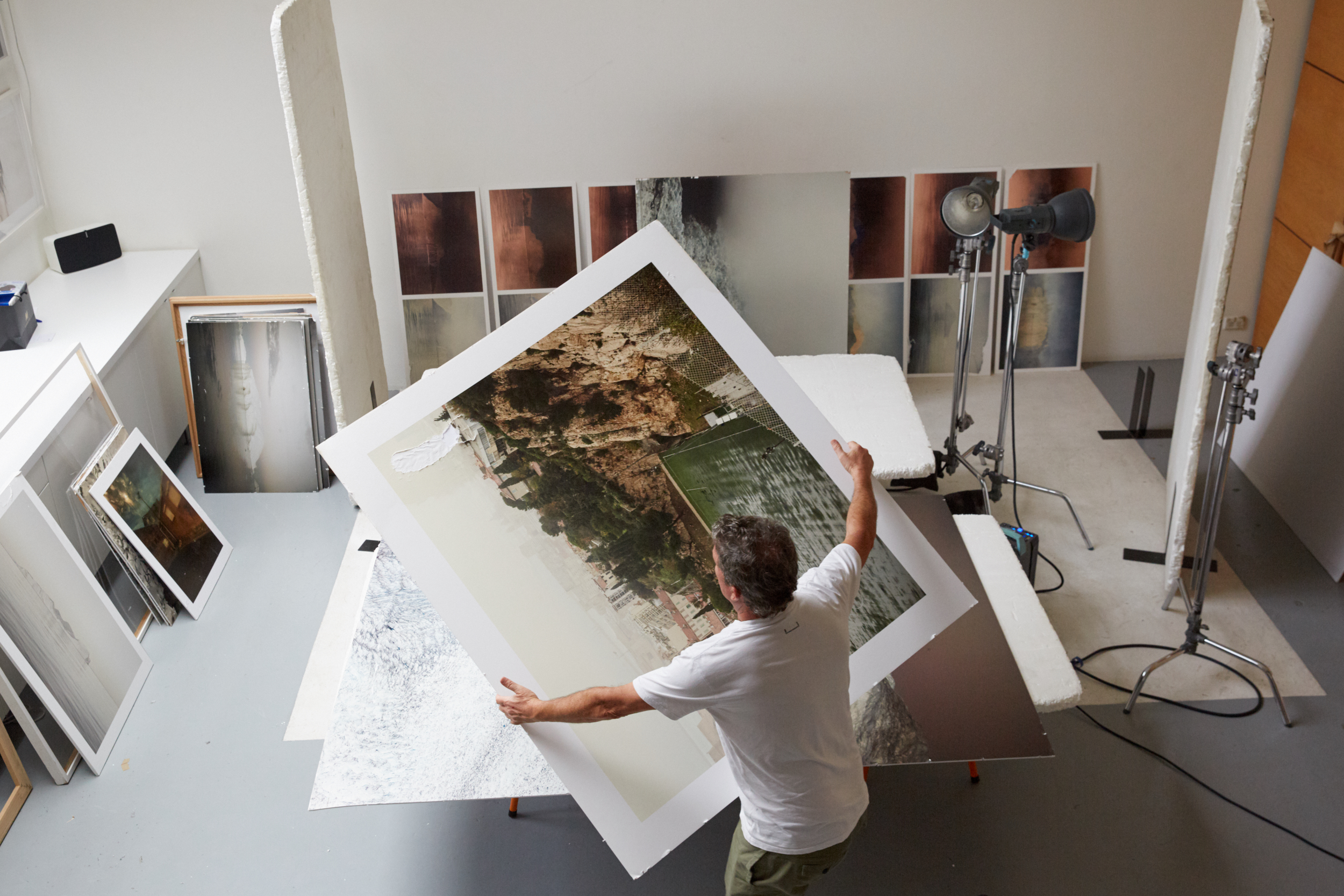 This Thursday’s ‘Thicker Than Blood’ Auction in Paddington in support of photographer Simon Harsent filling up fast