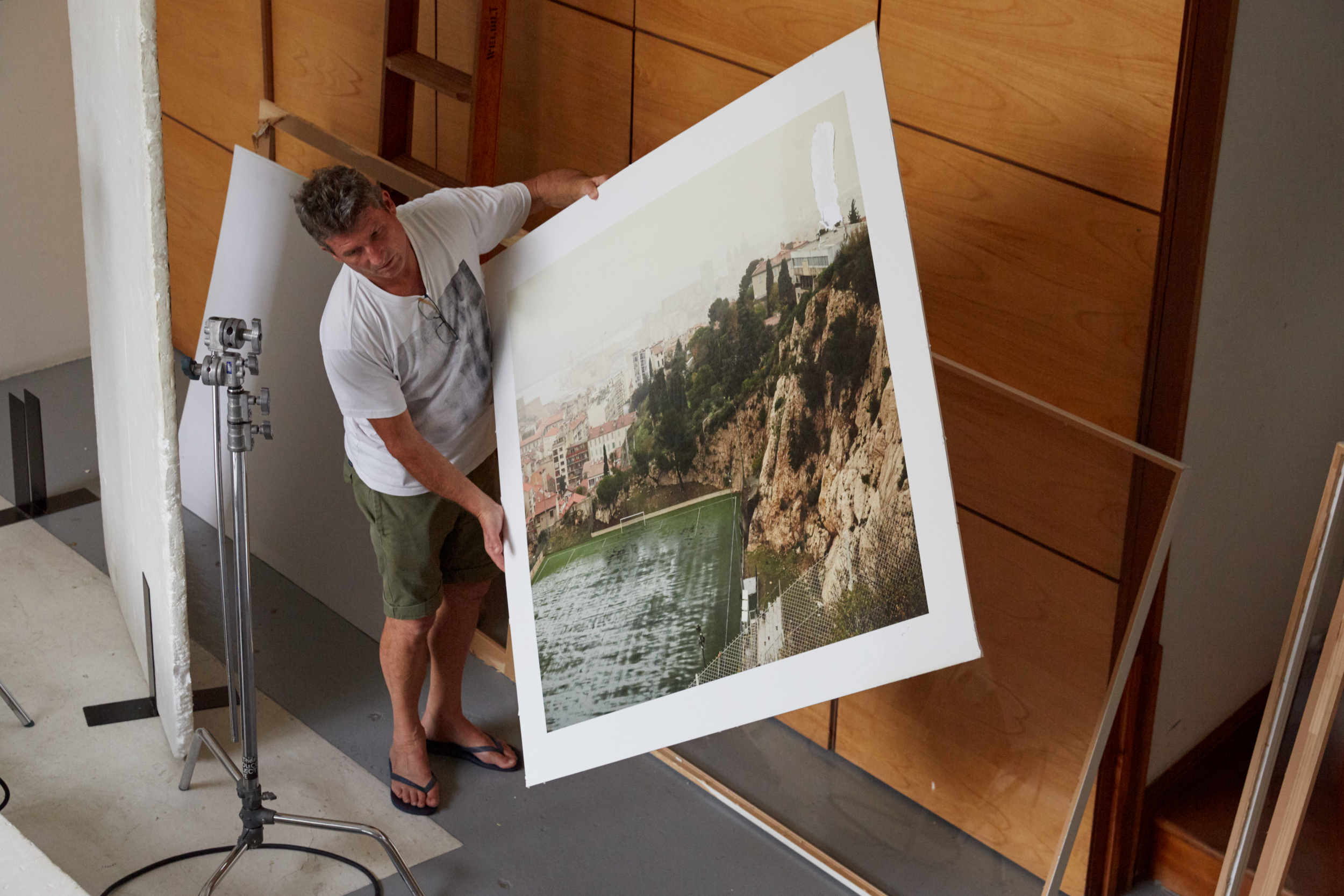 This Thursday’s ‘Thicker Than Blood’ Auction in Paddington in support of photographer Simon Harsent filling up fast
