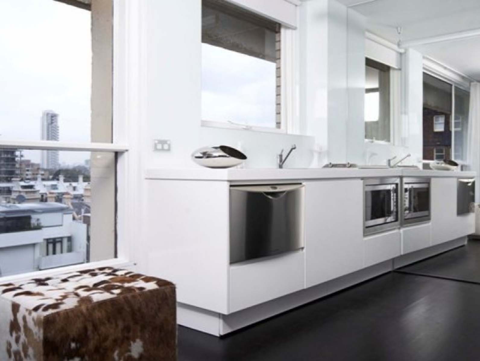 Isolate in style: Cool studio apartment available for rent in Potts Point (Paris end) @ $425 PW