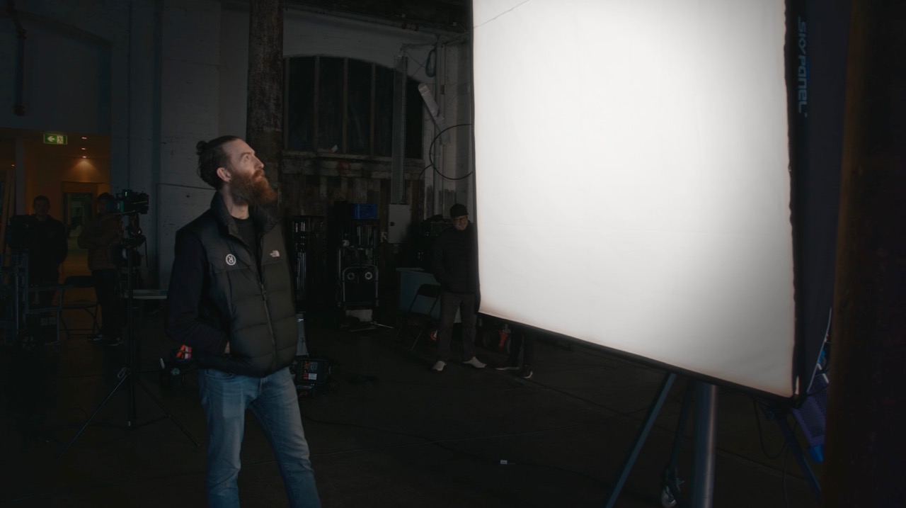 Rabbit director Al Morrow launches mobile photography light on Kickstarter (and gets fully funded in 45 minutes)