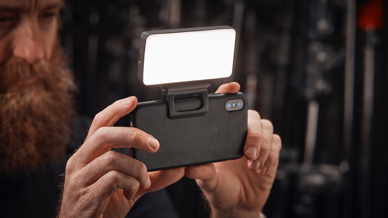 Rabbit director Al Morrow launches mobile photography light on Kickstarter (and gets fully funded in 45 minutes)