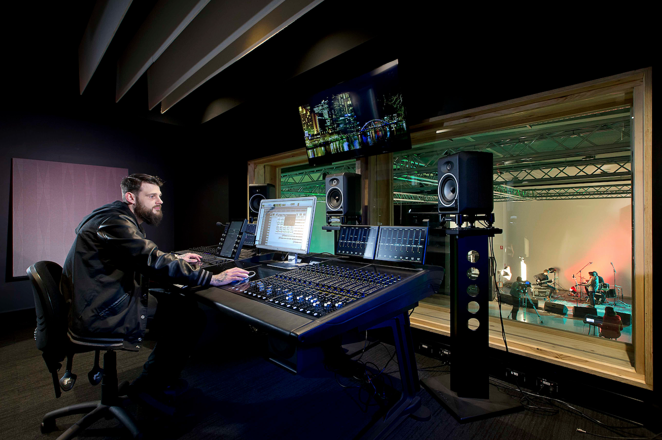 Education specialist SAE appoints Town Creative & Branding as new advertising agency