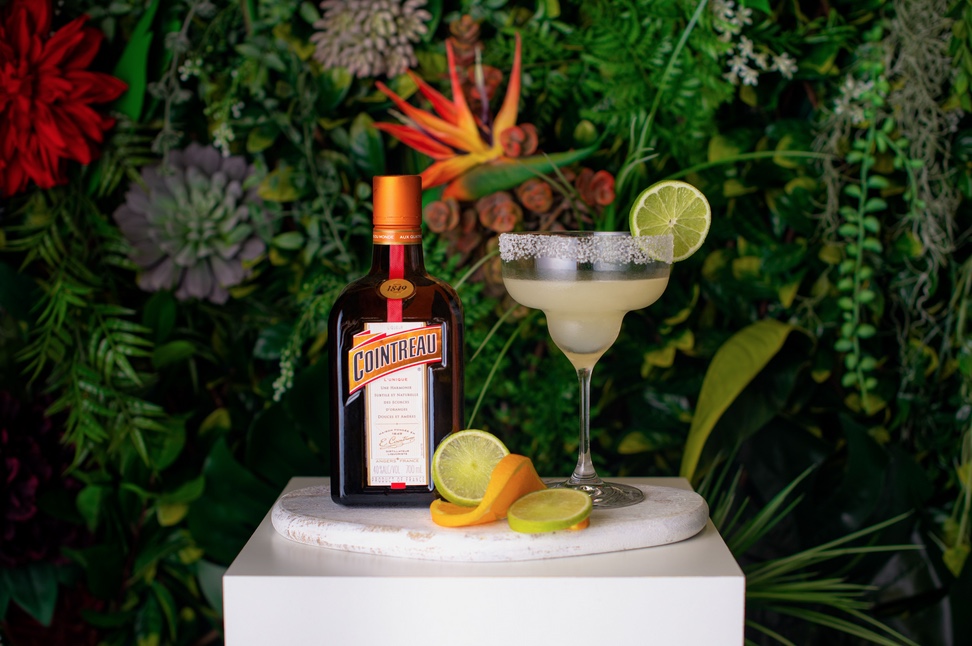 Simply Cocktails launches new star-studded content campaign via Maven PR