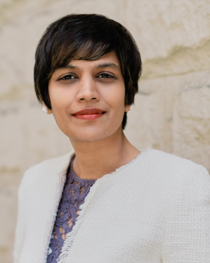 Roma Singhal Kalra: Redefining Boundaries and Inspiring Change – My Journey as The Smiling Strategist