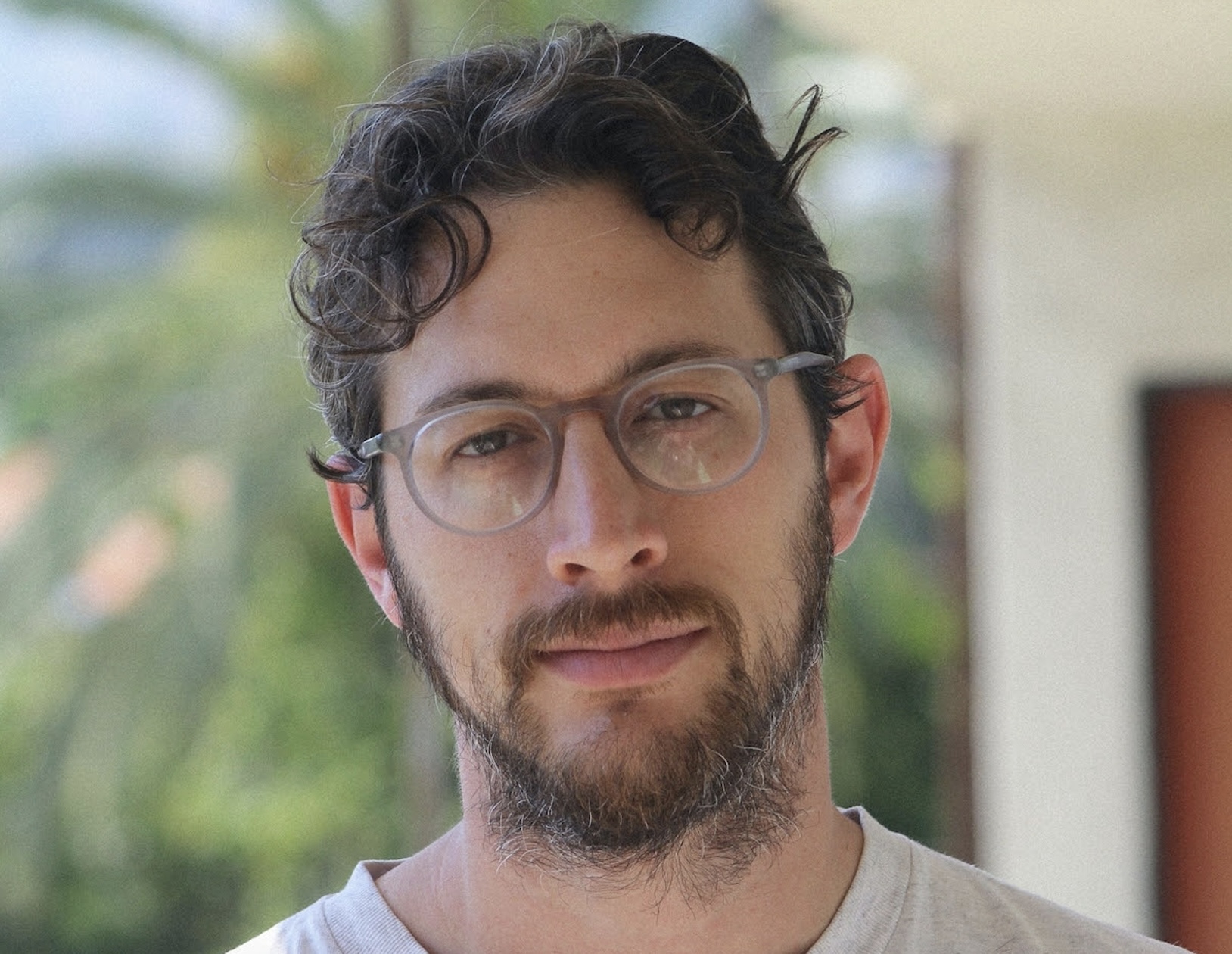Merv signs LA “It” director Matt Kazman