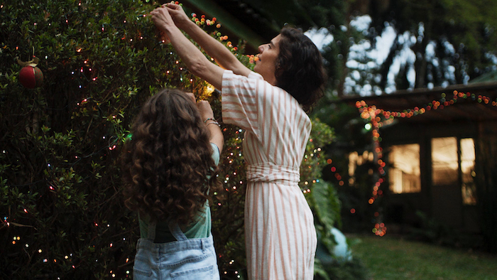 O Boticário celebrates real connections in new Christmas campaign via AlmapBBDO, Brazil