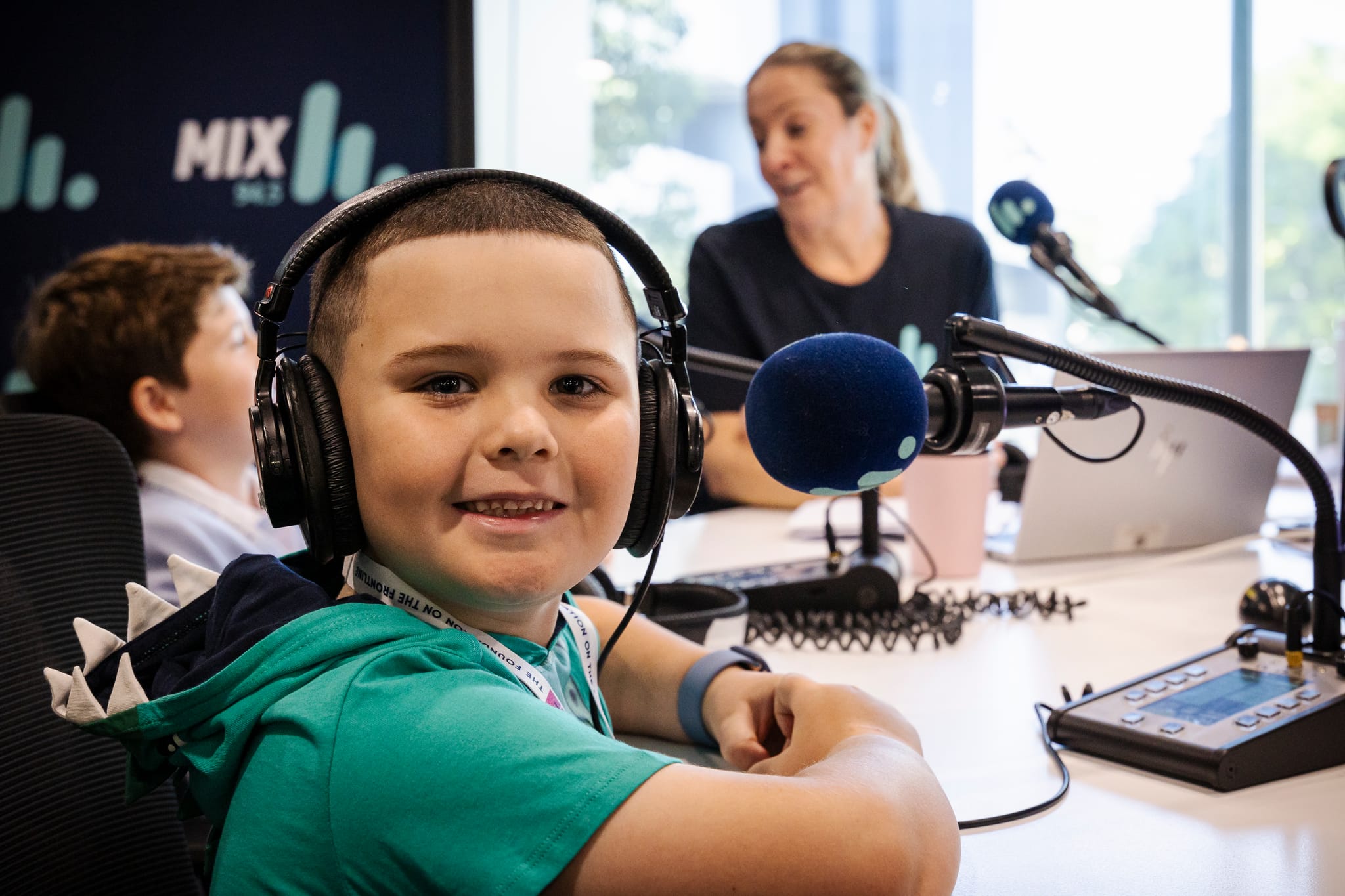 Young talent ‘take over’ the airwaves and weather in new campaign for Perth Children’s Hospital Foundation