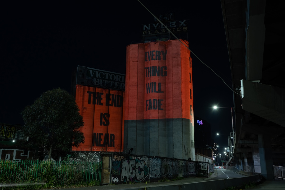 Blinding lights illuminate Melbourne as THE WEEKND announces return to Australia in new installation powered by INVNT for Live Nation