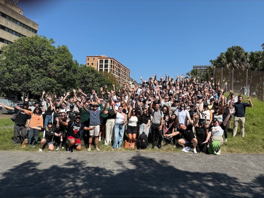 300 indie media agency staffers and IMAA members come together to clean up Australia