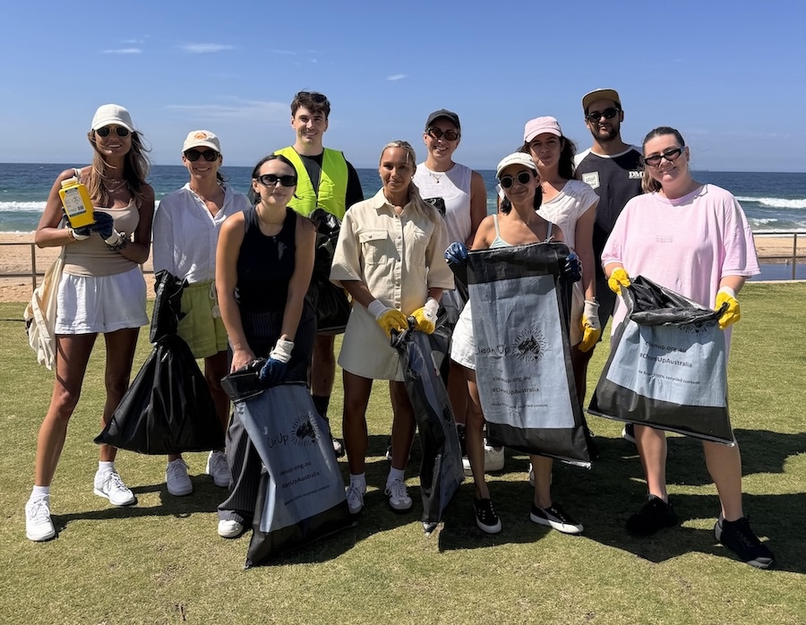 300 indie media agency staffers and IMAA members come together to clean up Australia