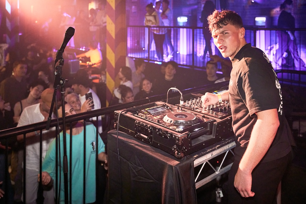 Adland’s Best DJ Quianna Baterna from OMD wins inaugural Club UnLtd Sydney event whilst raising money for youth at risk