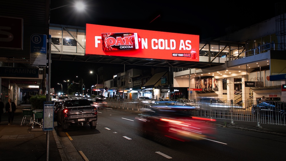 OAK turns up the heat with interactive bus shelter in new campaign via Creaytive + Zenith