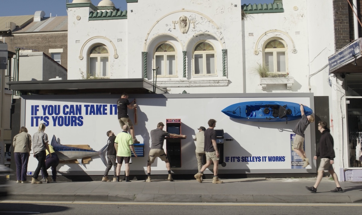 Selleys Liquid Nails proves its unrivalled strength in unmissable stunt via Howatson+Co