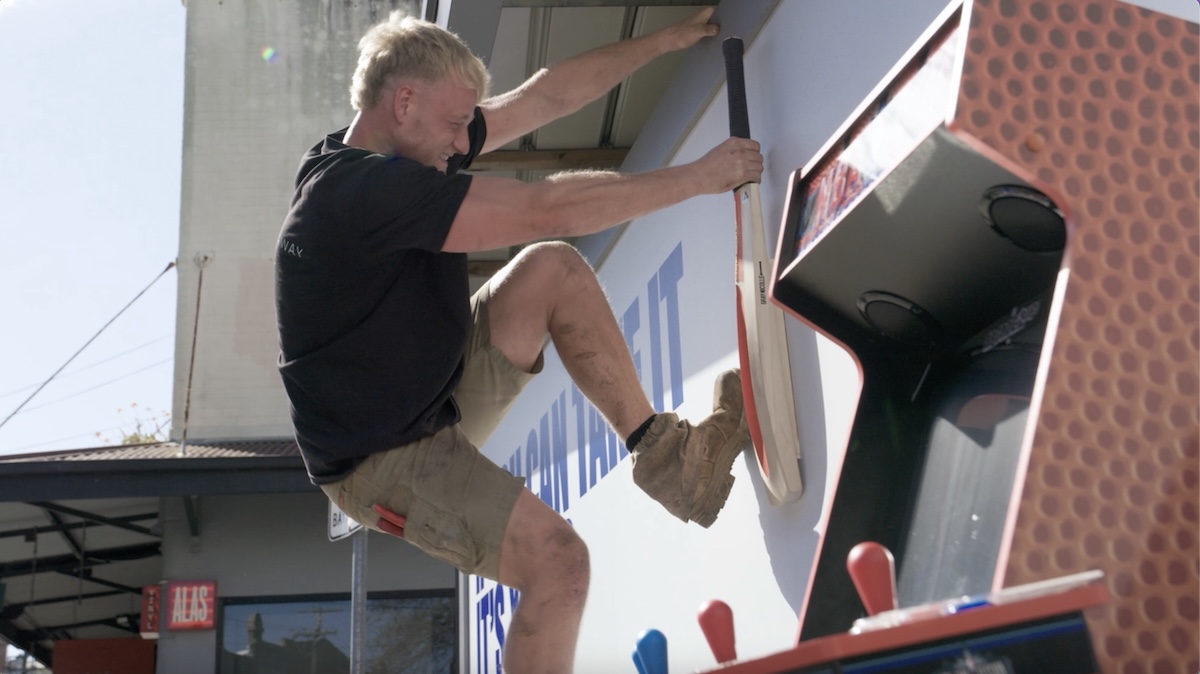 Selleys Liquid Nails proves its unrivalled strength in unmissable stunt via Howatson+Co