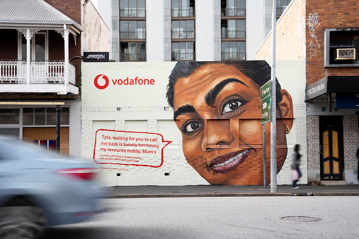 “Did you get my mural?” Parents surprise their kids who never call them back in new Vodafone campaign via Howatson+Company