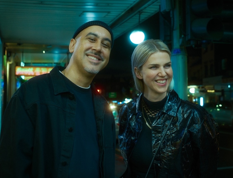 Supernormal signs VERSUS for New Zealand representation