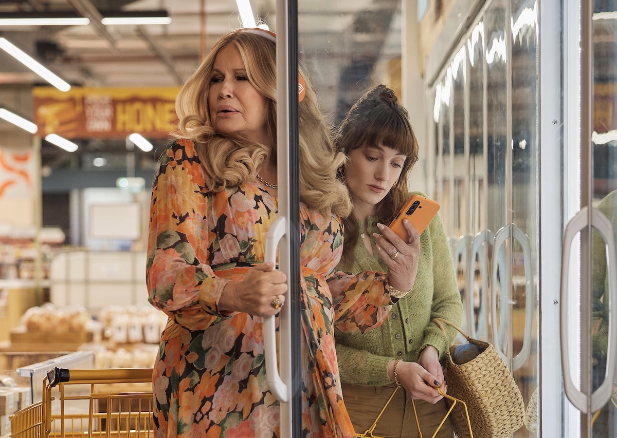 Jennifer Coolidge gets lost in Audible in new campaign following viral Bondi stunt via Hello