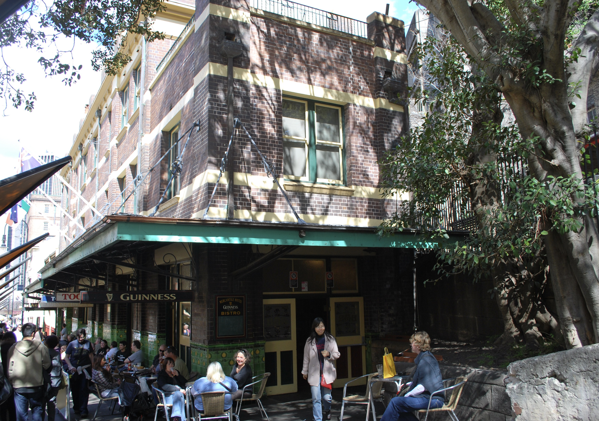 Hankin’s Rankins: Sydney’s Best Advertising Pubs of All Time