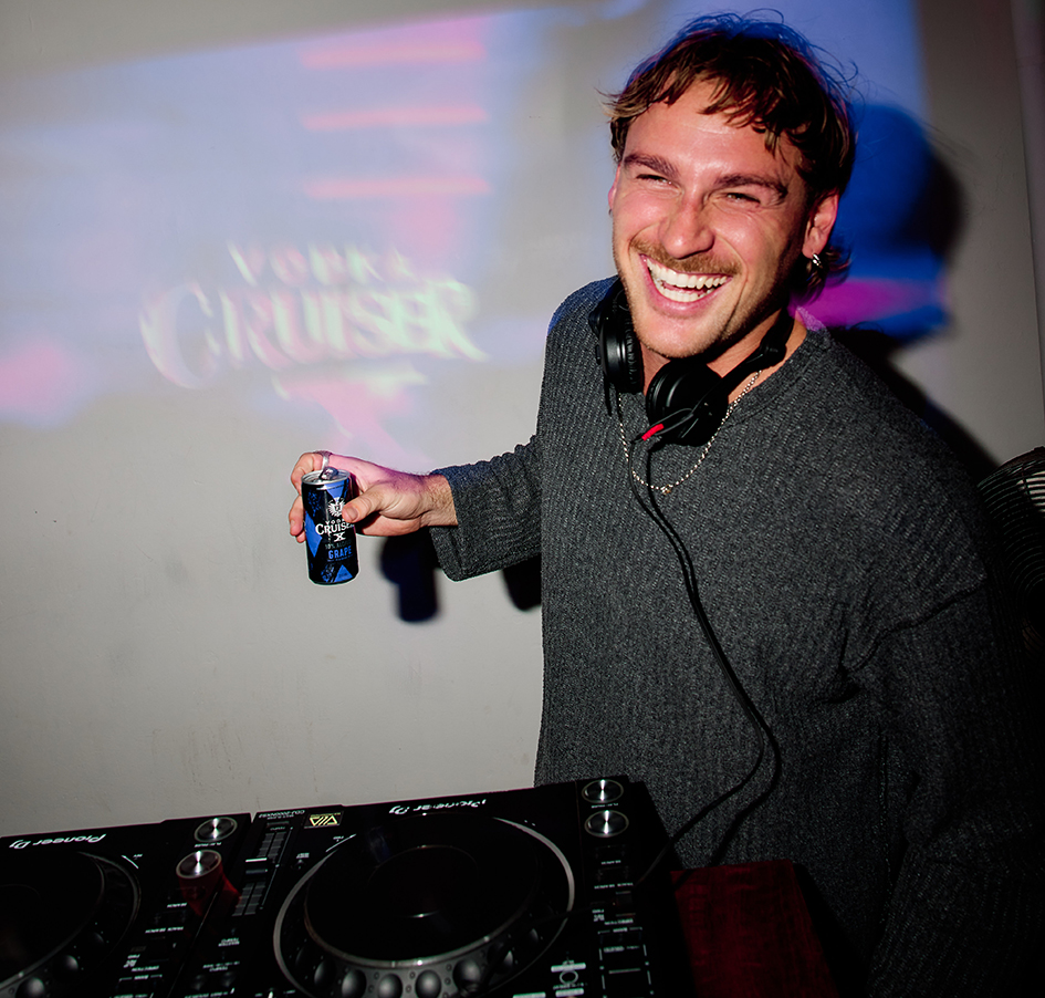 Vodka Cruiser X crashes one Aussie’s pre’s with a DJ via Supermassive and 1House