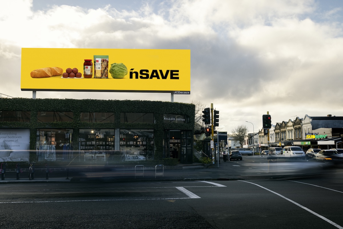 PAK’nSAVE encourages hungry customers to ‘makeaway’ before they takeaway in new outdoor campaign via McCann New Zealand