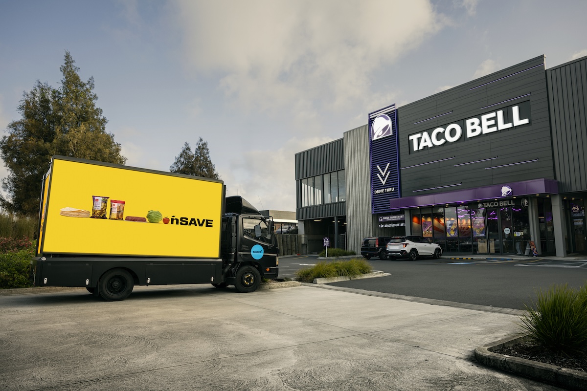 PAK’nSAVE encourages hungry customers to ‘makeaway’ before they takeaway in new outdoor campaign via McCann New Zealand