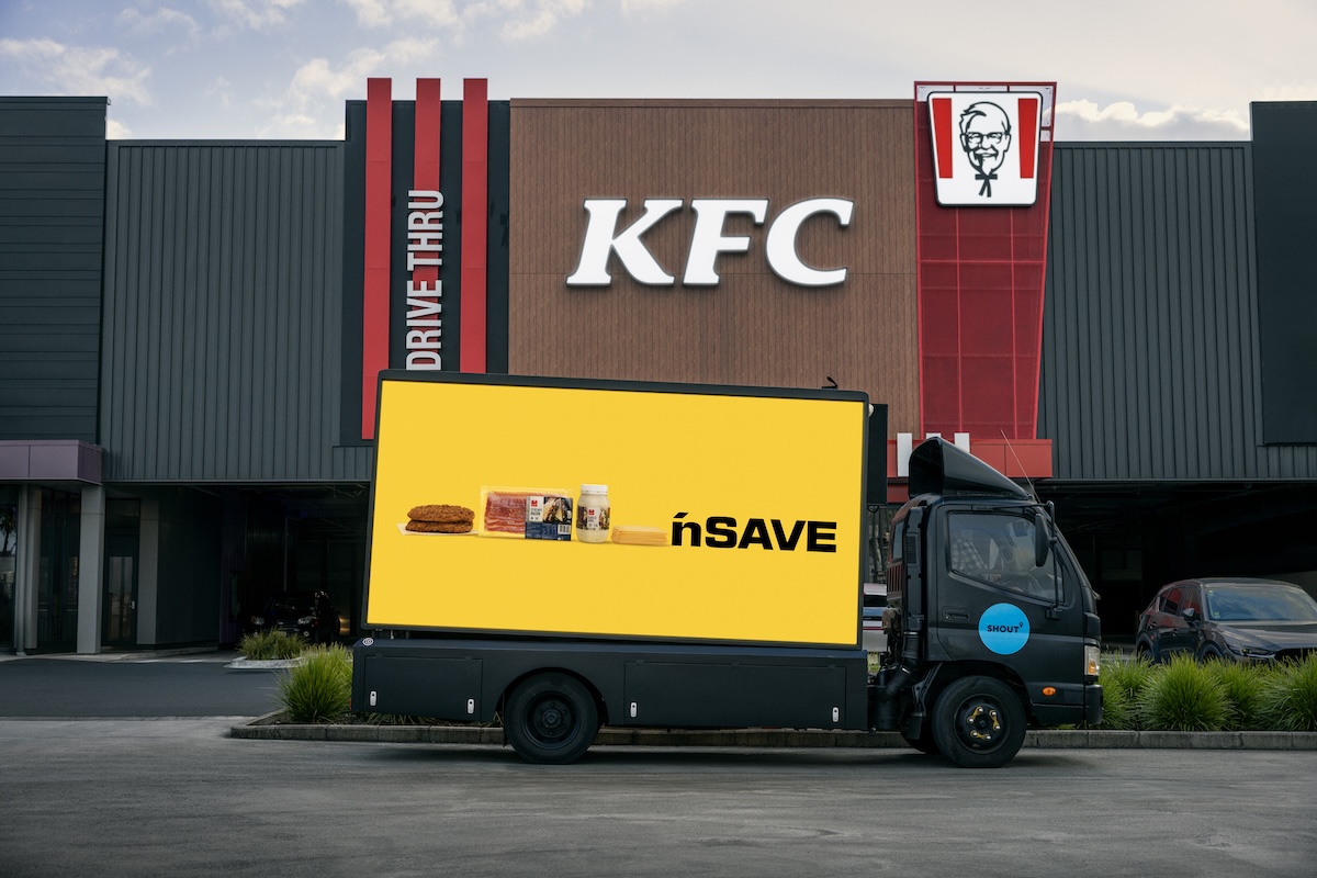 PAK’nSAVE encourages hungry customers to ‘makeaway’ before they takeaway in new outdoor campaign via McCann New Zealand